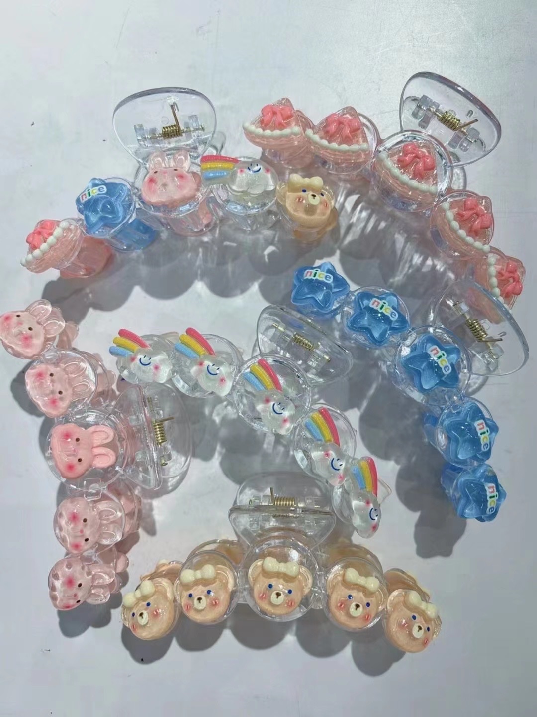 Creative Accessories Hair clip Unique design hair clip Fashion women's hair accessories Simple atmosphere elegant clip thumbnail