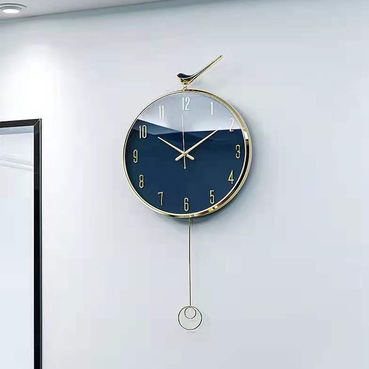 轻奢挂钟现代简约表挂墙客厅装饰钟表创意静音时钟个性摇摆石英钟产品图