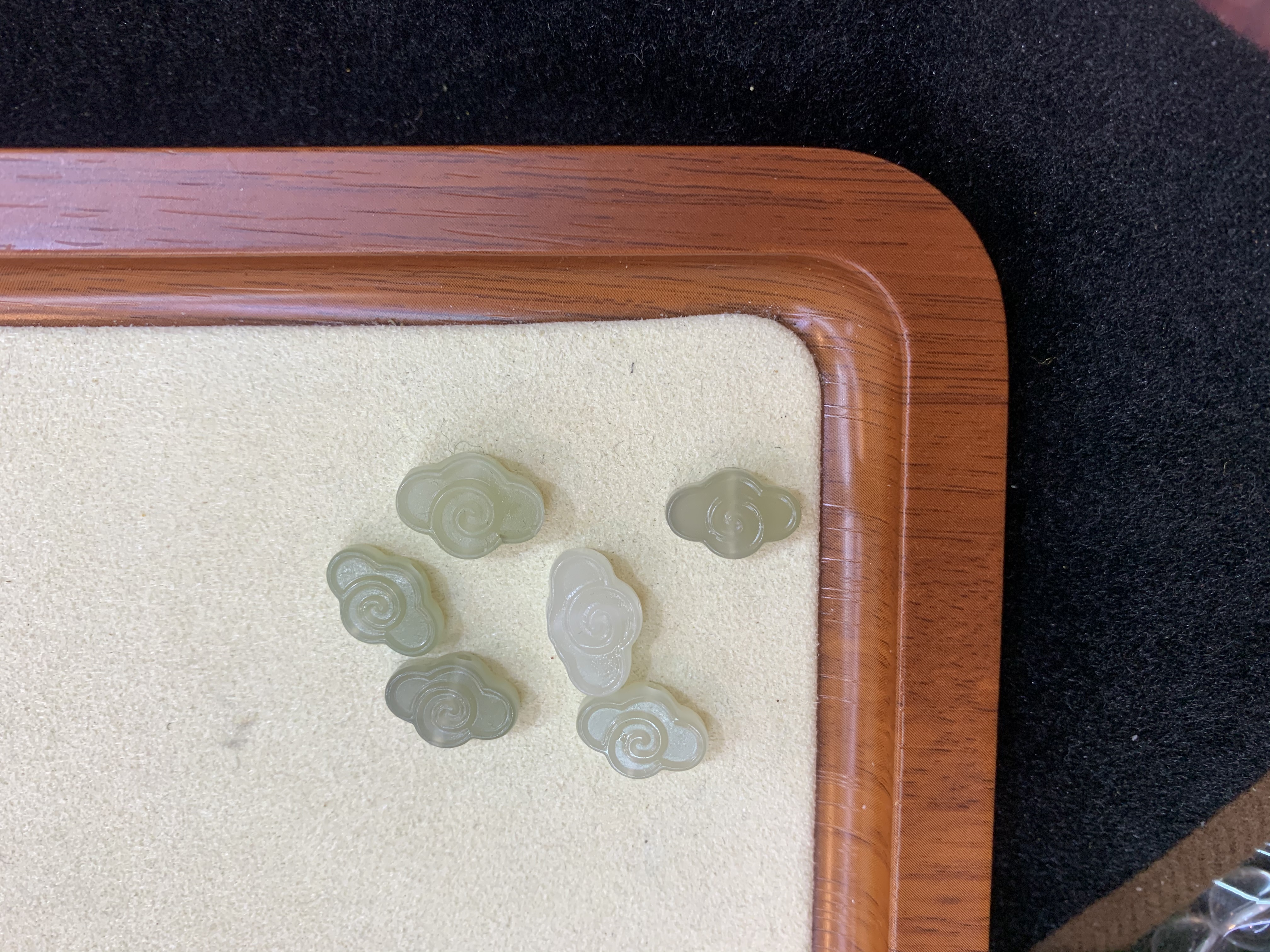 Hetian jade Qinghai material Xiangyun small accessories diy small accessories Handcrafted accessories Zhenyuan Jewelry Application Scenario