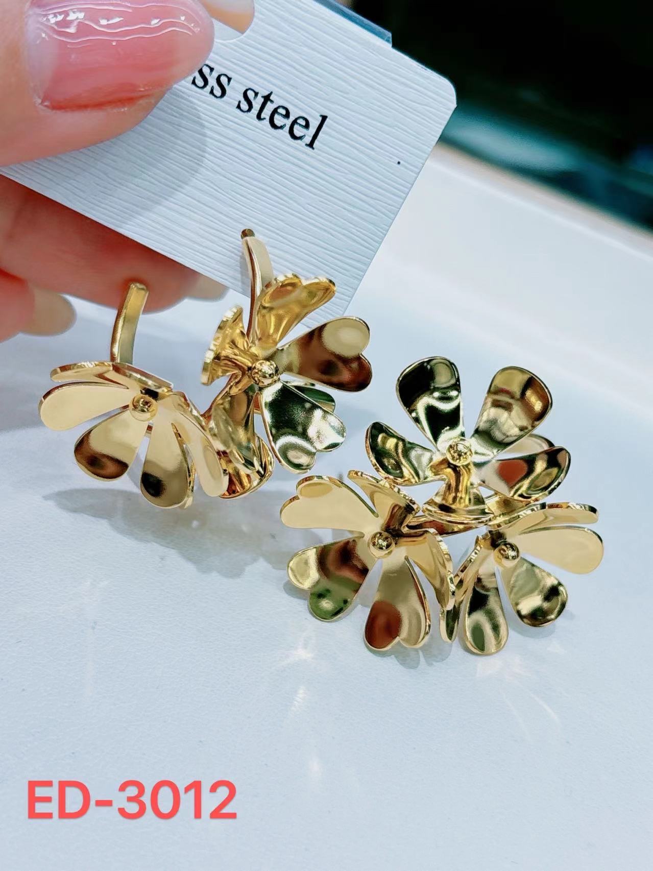 Retro metal flower earrings