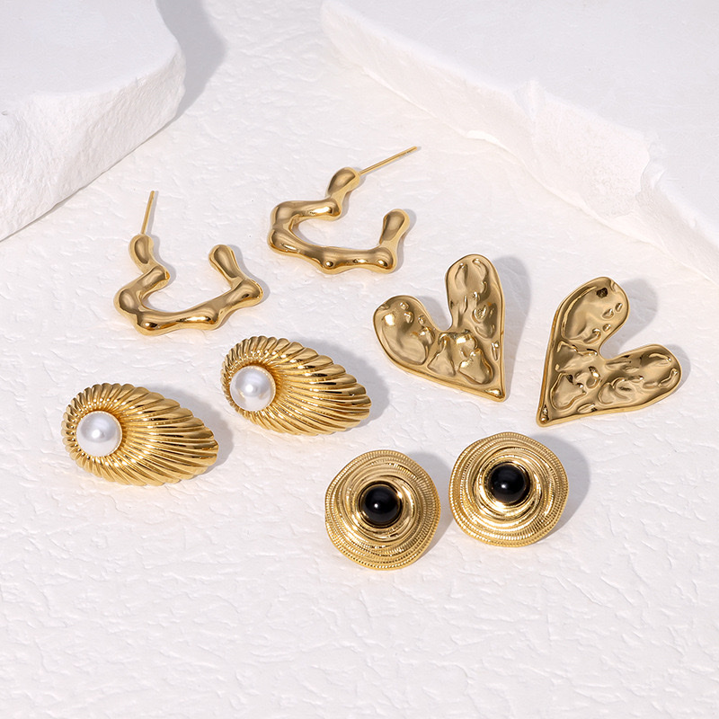 Europa y américa INS simple temperamento acero inoxidable aretes chapado en oro 18K no se desvanece retro luz lujo alto sentido de titanio acero aretes ornamentos orejillos pendientes detail image 8
