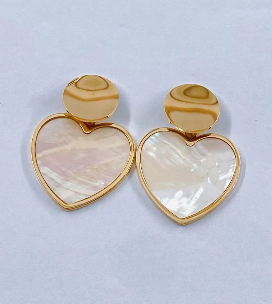 Shell earrings