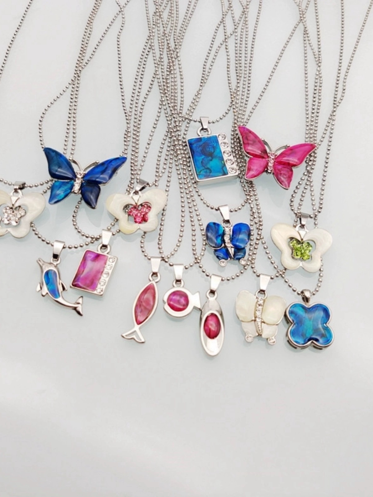 轻奢简搭小众时尚新款鲍贝镶嵌女项链日韩精致法式锁骨链脖颈配饰