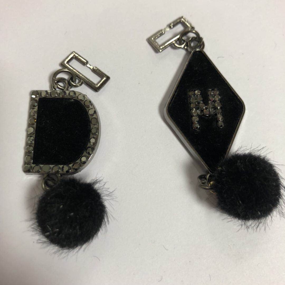 厂家直销锌合金电镀A钻水貂挂饰