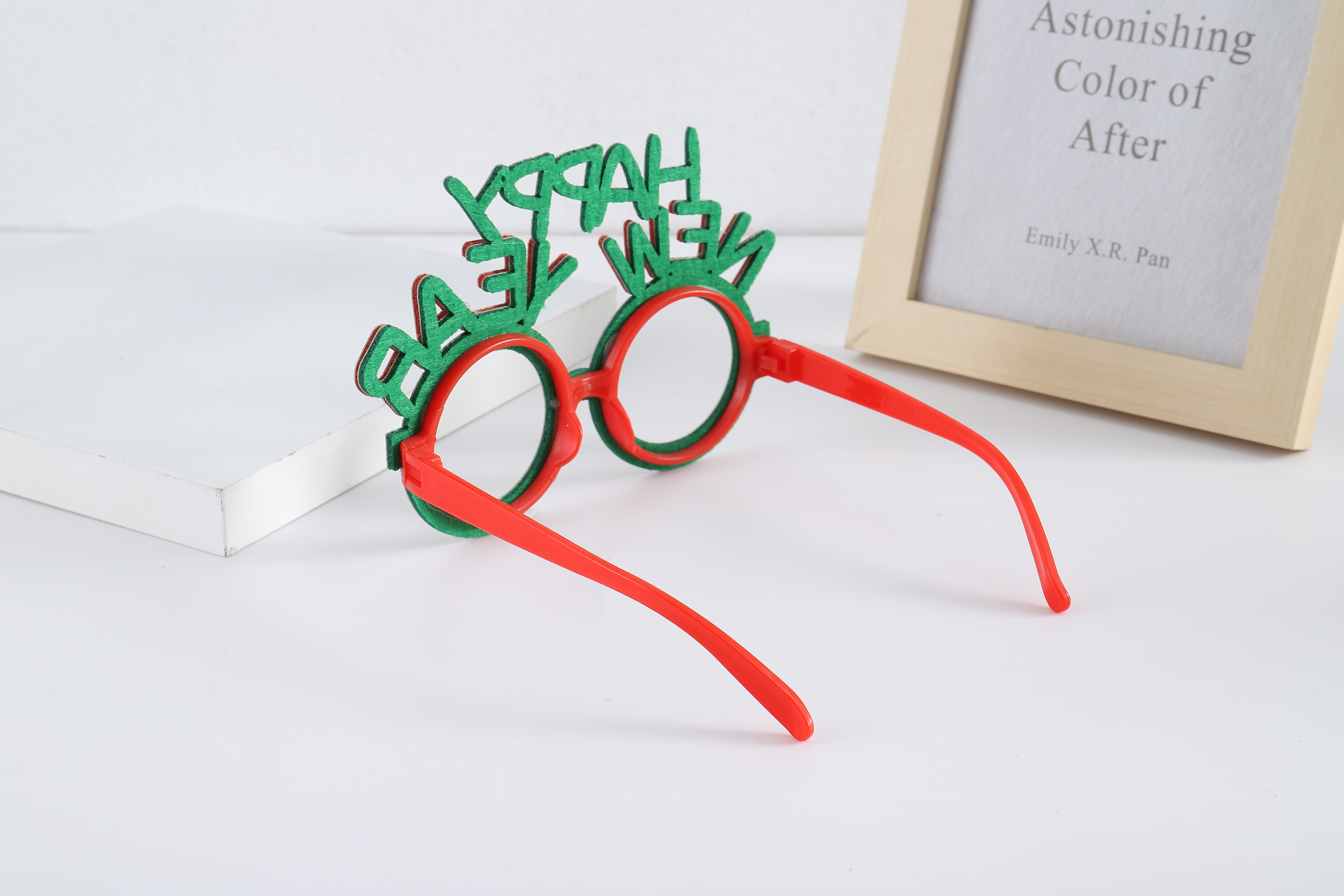 圣诞节日装扮必备 圣诞搞怪眼镜 节日必备 会氛围营造圣诞圣诞节日装扮白底实物图