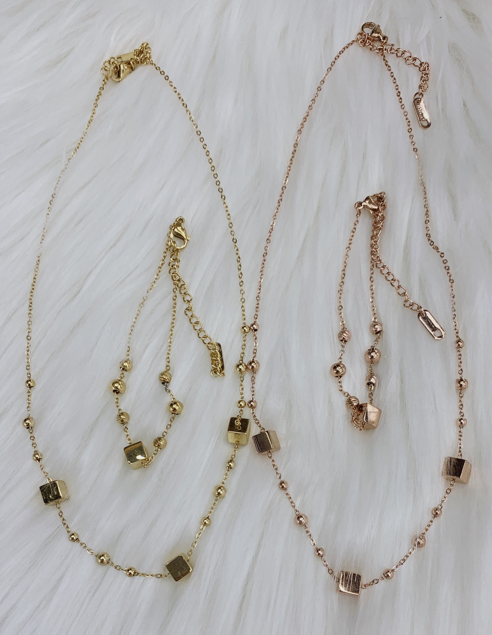 Fashionable beaded chain small square necklace set detail image 5
