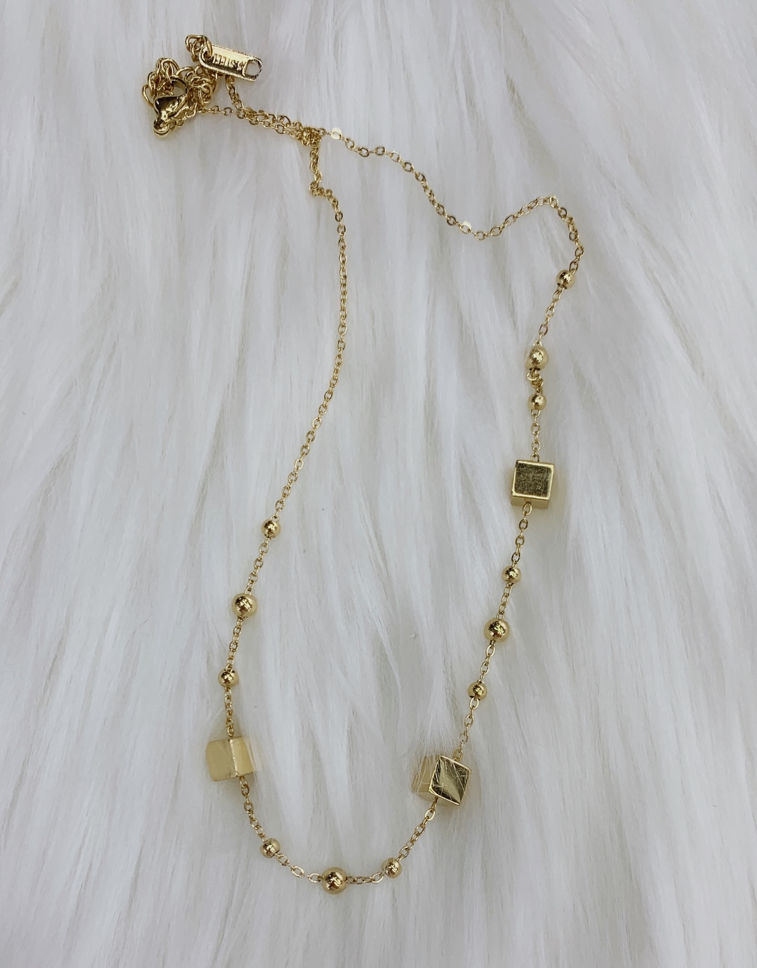 Fashionable beaded chain small square necklace set detail image 3