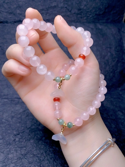 Natural Horse Powder With Natural Chalcedony Fish Tail, Natural Ice Floating South Red Agate Collocation, Horse Powder Selected From Madagascar Imported Powder Bracelet