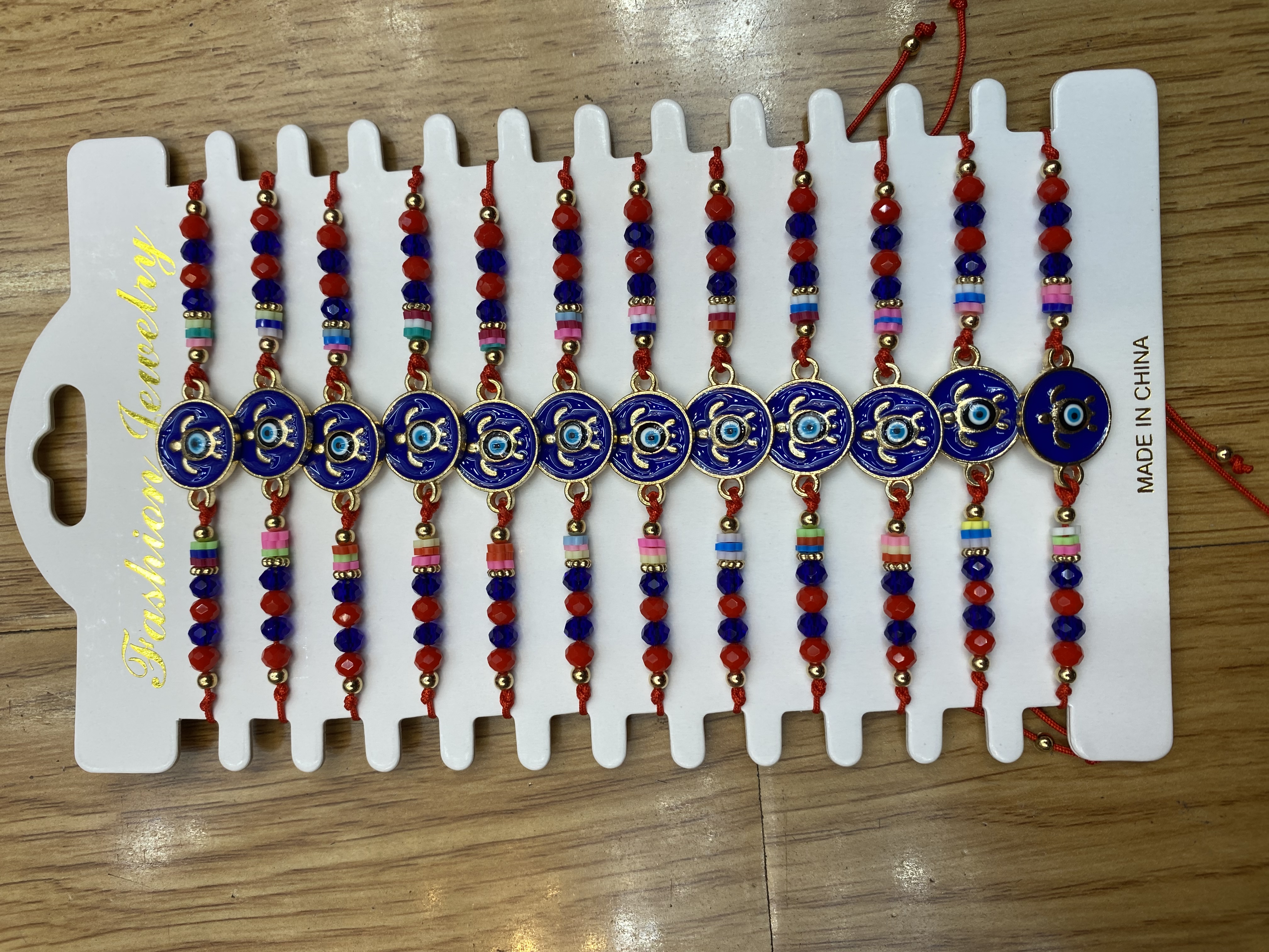 流行手编织手链五彩绳细节图