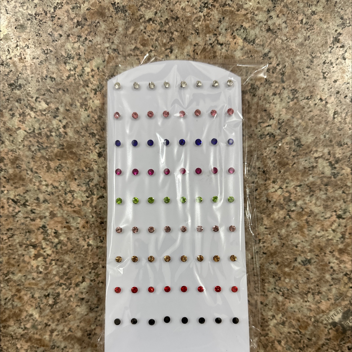 36对钻耳钉彩色