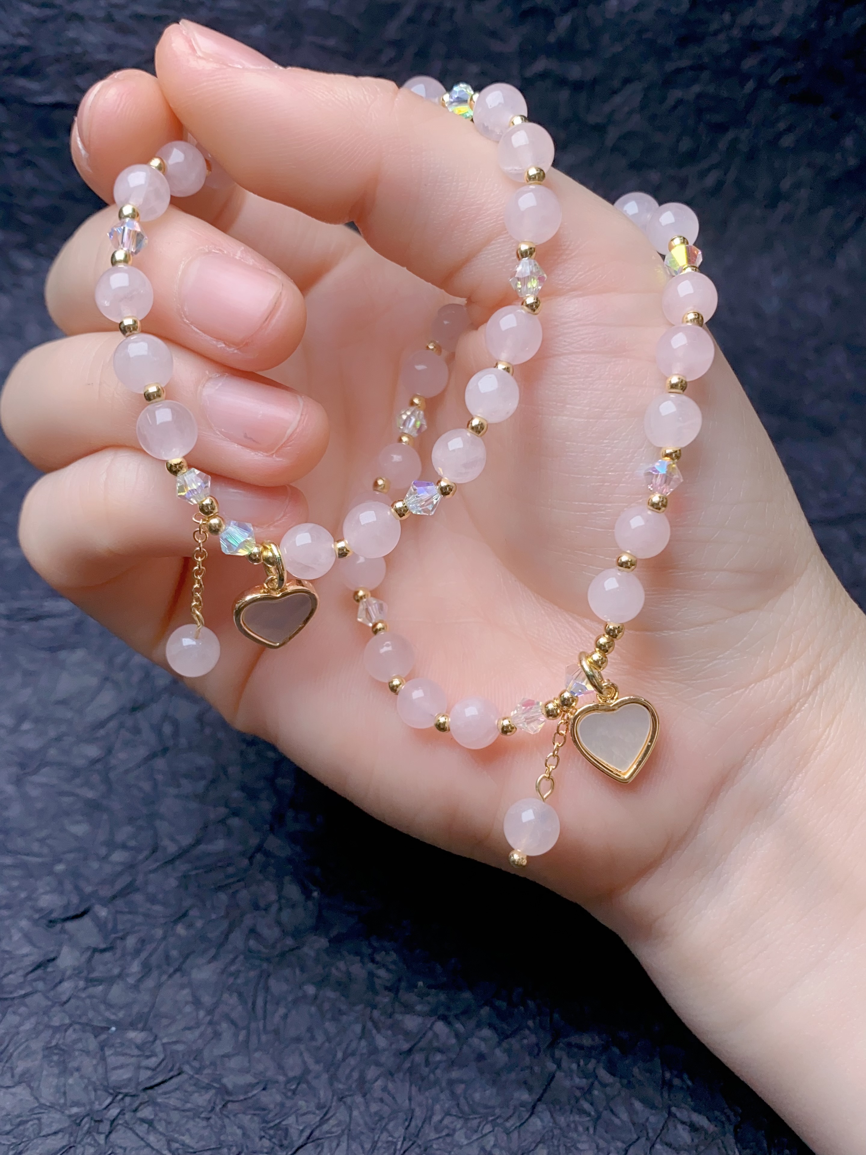 Natural Horse Powder Bracelet, Select Fine Horse Powder, Use Color-Preserving Copper Gold-Plated Accessories,
Use Madagascar Powder, Not A Single Pink. Bracelet Specification drawing