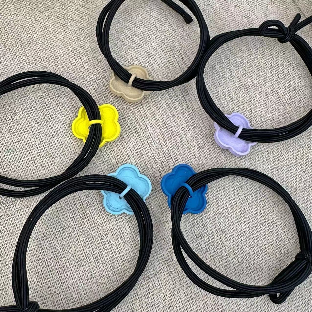 Simple smiling face alloy hair tie for women, Korean style, versatile and elegant hair band, new high-end style ponytail leather band hair tie headwear, hair tie leather band Specification image