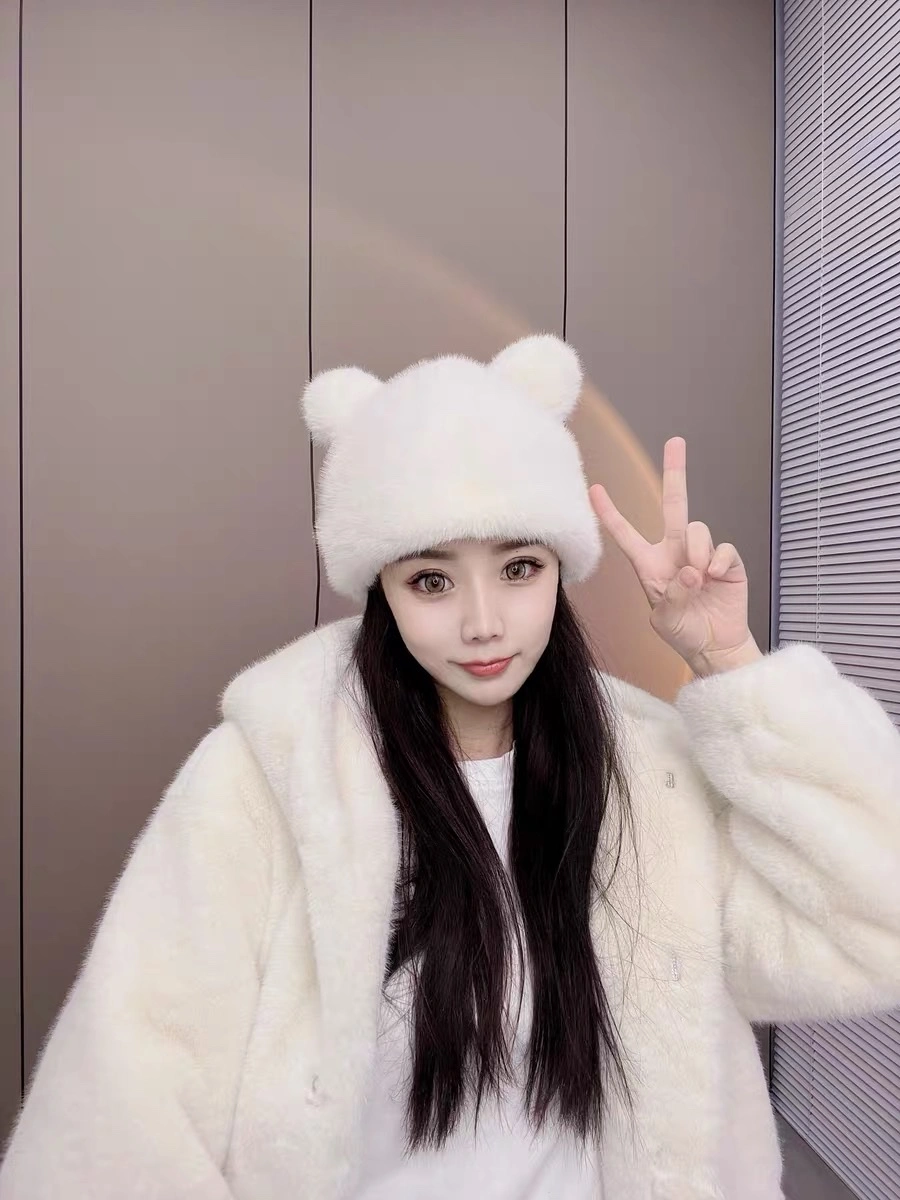 The 2024 new fashionable and trendy summer warm European mink fur bear ear hat and women's fur hat are bestsellers detail image 2