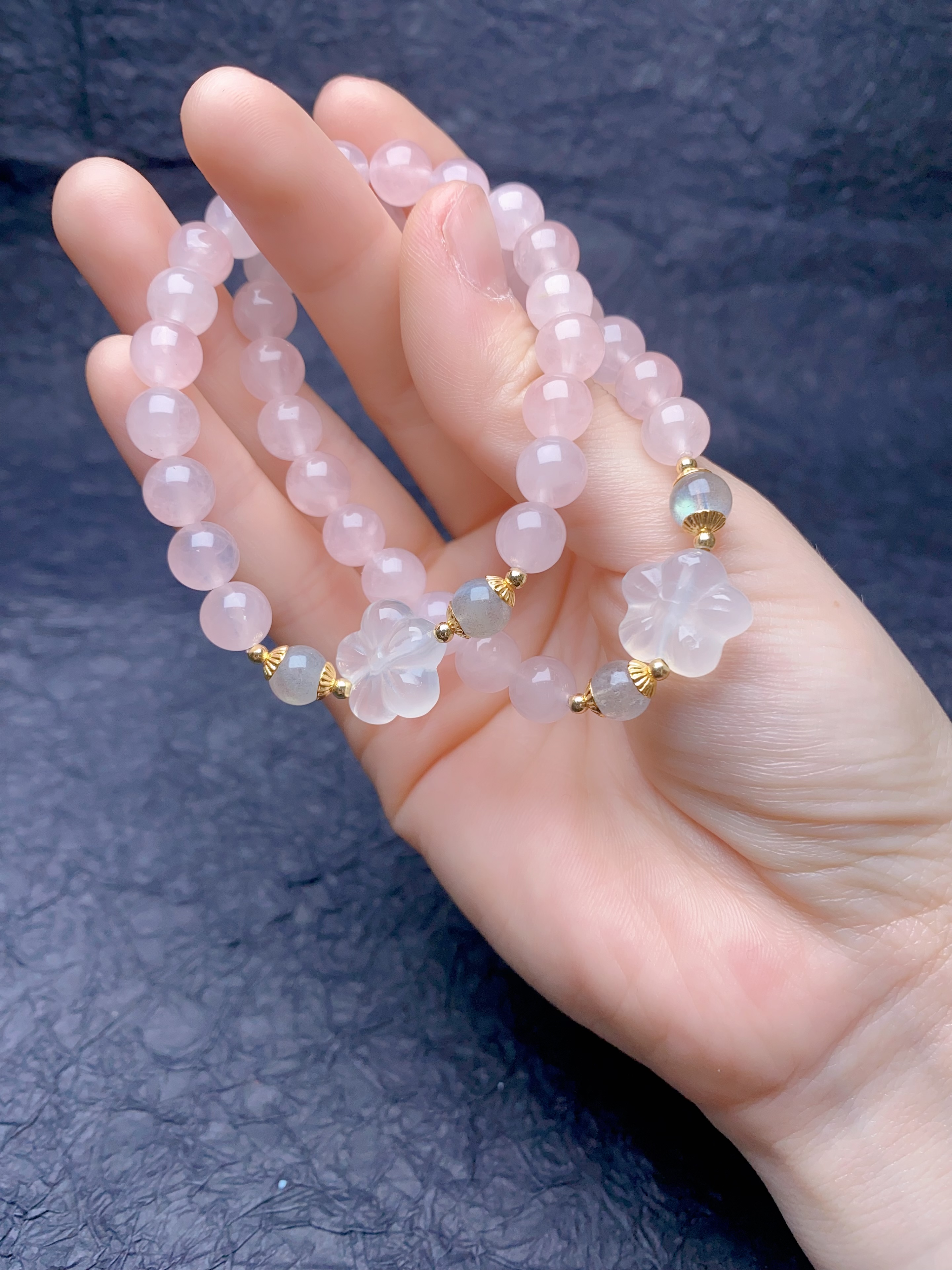 Natural Horse Powder Bracelet, Use Natural Chalcedony Flowers To Match, Use Two Moonstones To Match The Bracelet details Picture