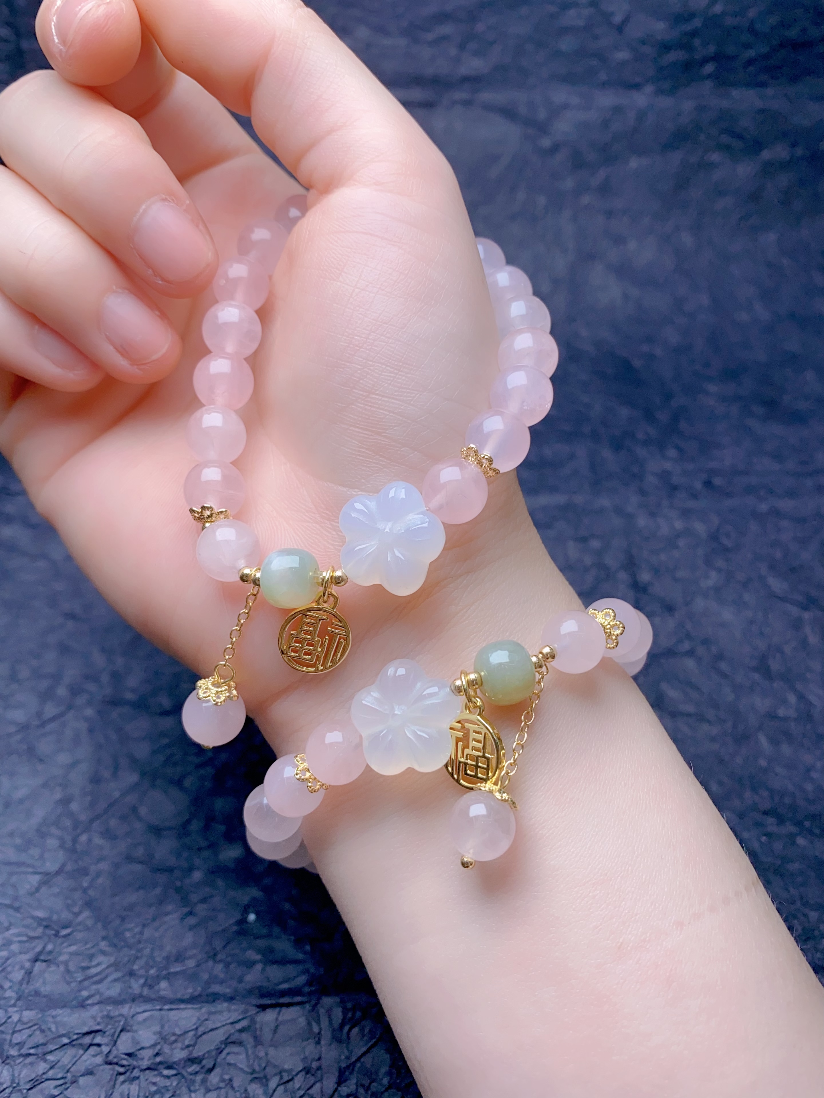 Natural Horse Powder Bracelet, With Natural Chalcedonic Flowers, Choose Hetian Jade With The Bracelet Specification drawing