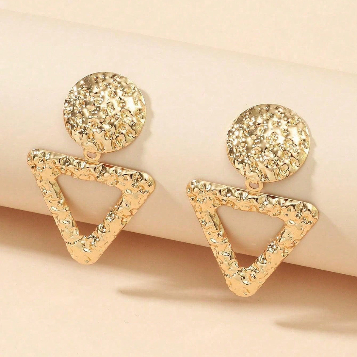 New European and American exaggerated accessories, retro geometric triangle-shaped metal earrings, unique and elegant alloy hollowed-out ear studs Item Picture