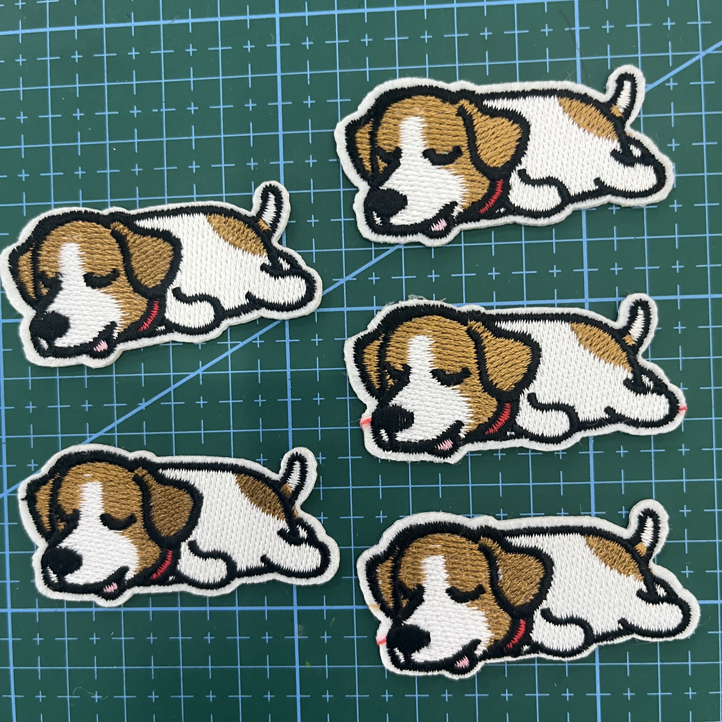 刺绣布贴补丁卡通狗狗详情图3