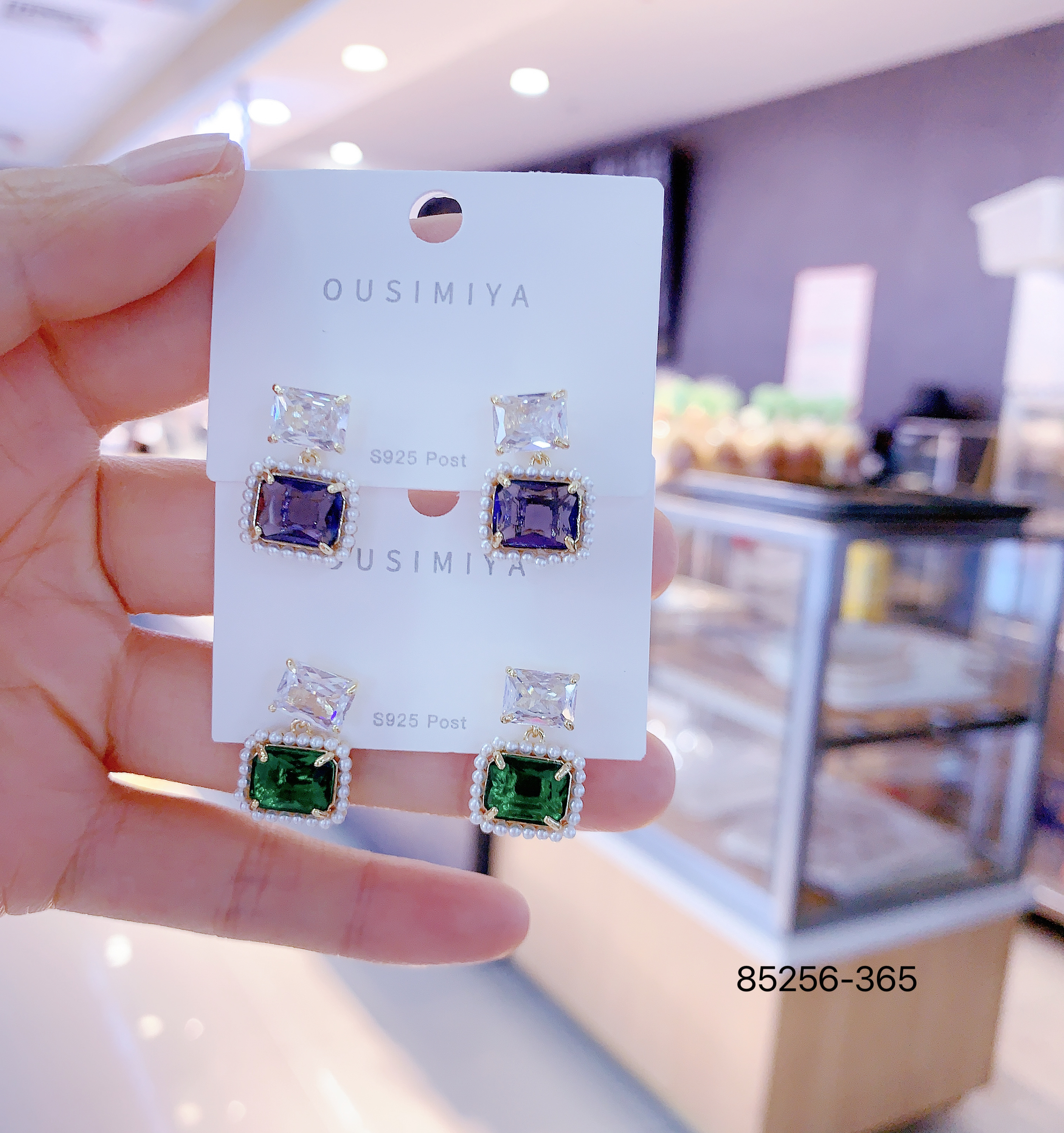 韩版潮流时尚锆石耳钉，四色