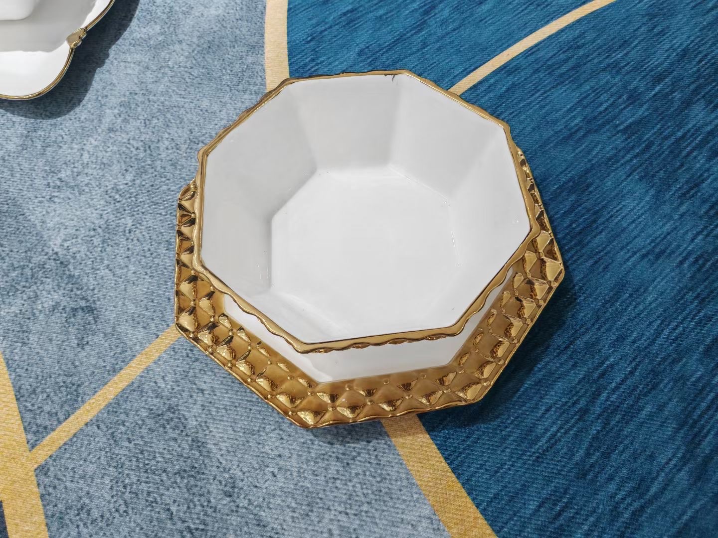 2024 New light luxury white electroplated tableware set, home and restaurant ceramic bowls, Nordic soup bowls, soup basins, large bowls and plates detail image 4