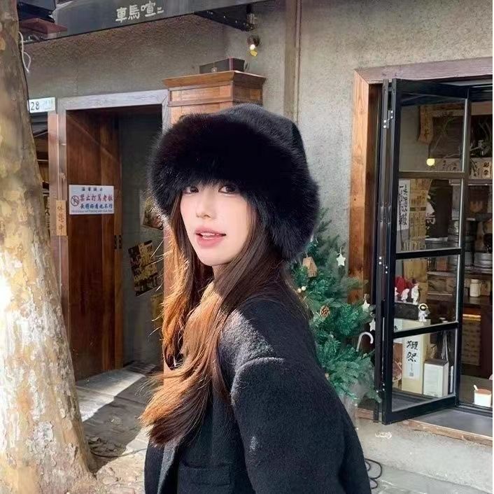 New style snow hat, faux fur fox fur hat, Lei Feng dome hat, Mongolian beret, warm and thick for winter Application Scenario