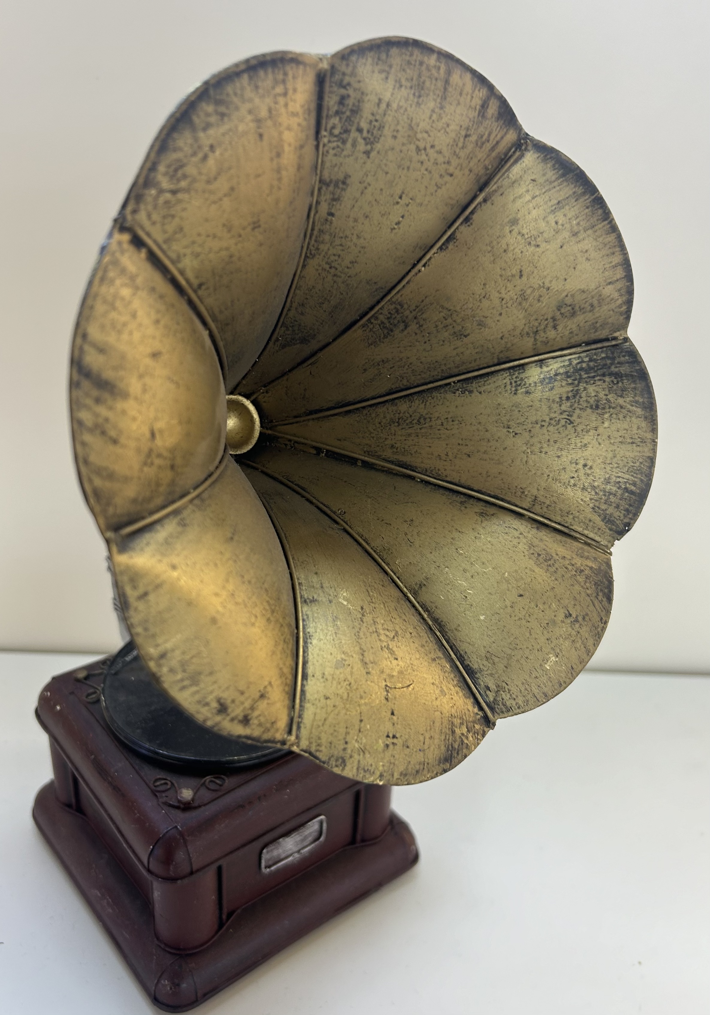 铁艺老爷车工艺品创意家居欧式金属现代轻奢办公室桌面摆件手工制 铁艺老爷 欧式