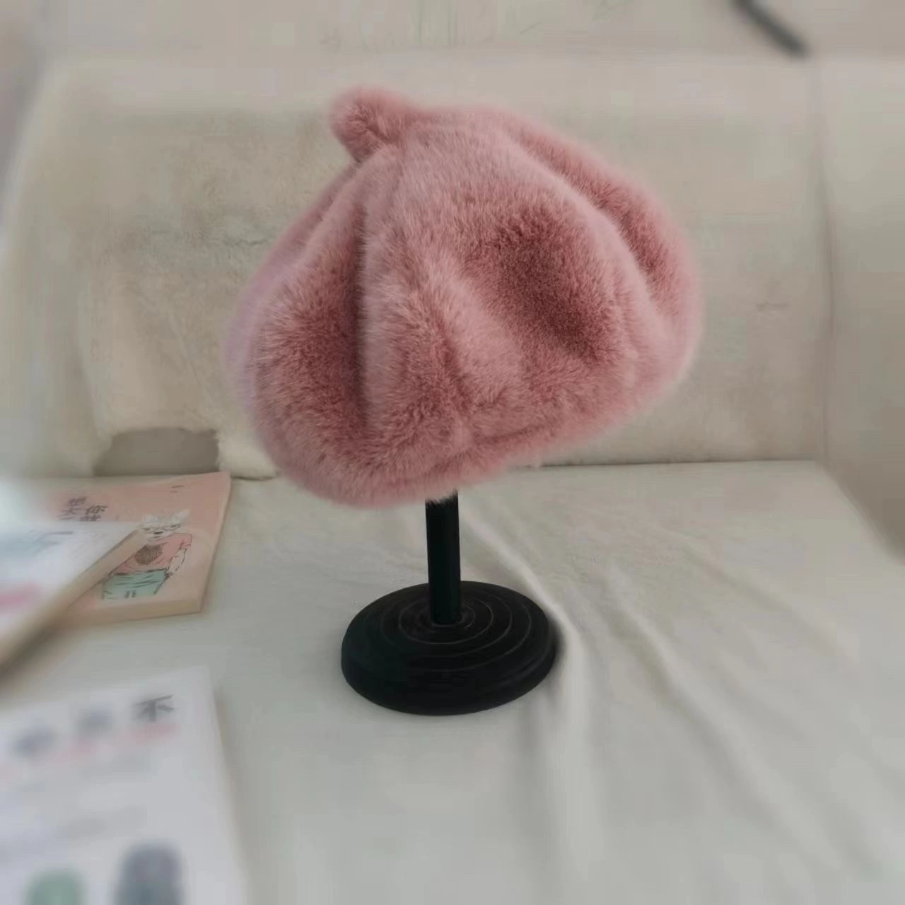 Thickened and fleece faux mink beret for warmth, painter's hat, girls' winter hat, octagonal hat detail image 2