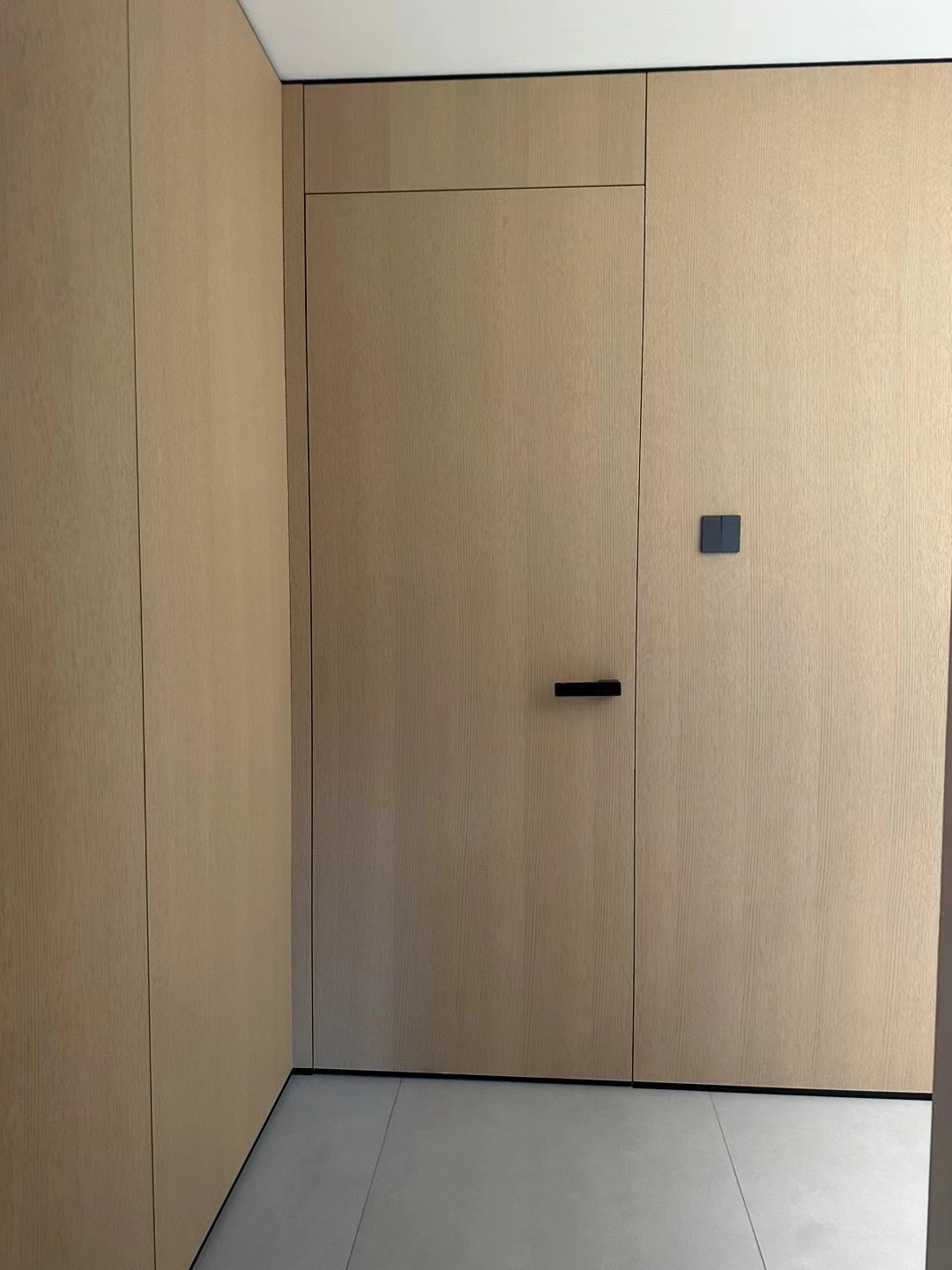 意德美嘉整体定制意式极简风大气木质平开门