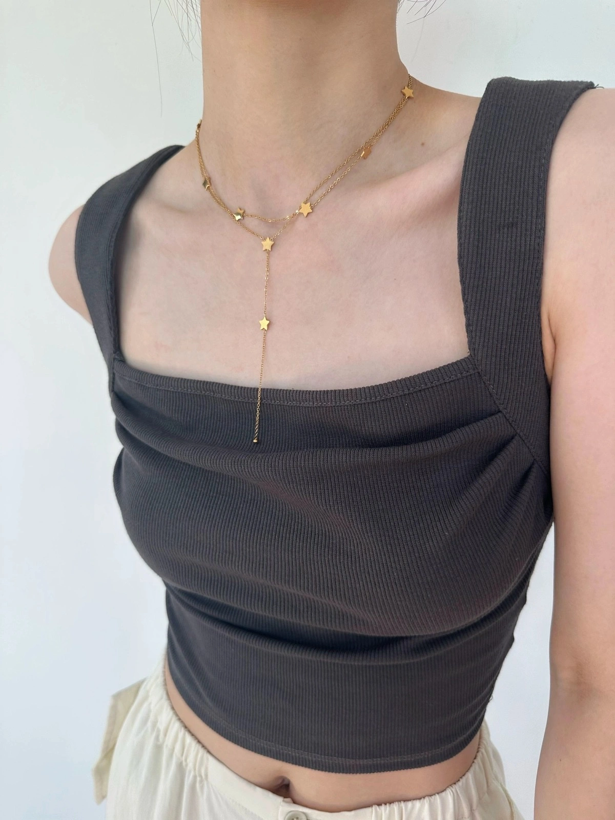 Golden five-pointed star double-layered long pendant high-end necklace, simple stacked collarbone chain accessory necklace for European and American hot girls detail image 3