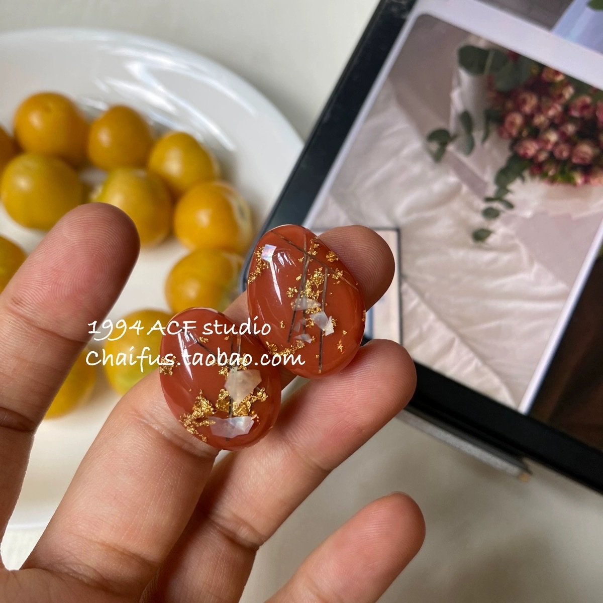 Chinese-style retro geometric oval gold foil stud earrings with a gentle and refined, niche and unique personality. Stardew Accessories 1 Specification image