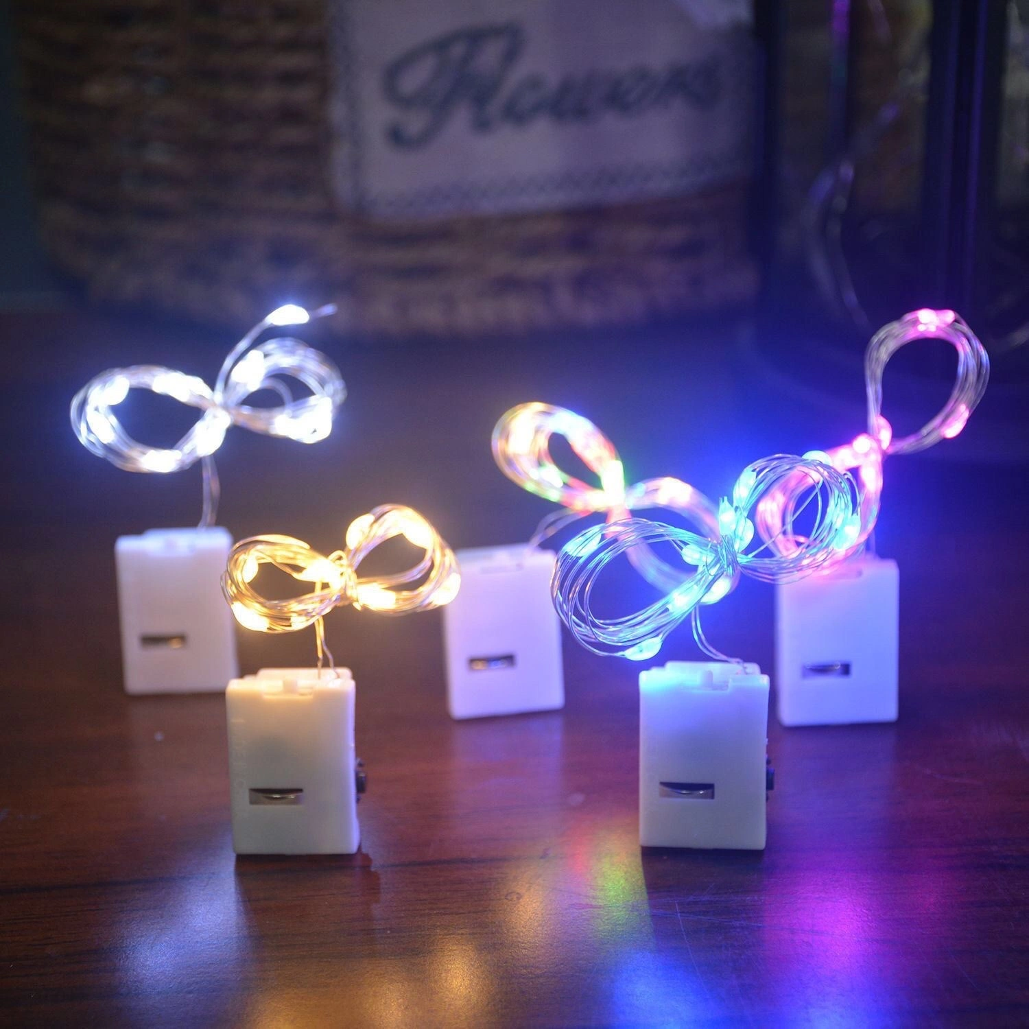 Small white box colored lights, flower bouquets, gift boxes, decorative atmosphere lights, Christmas decorations detail image 2