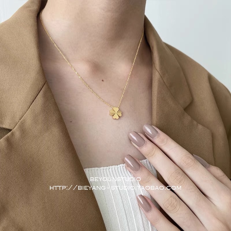 别样E208韩风ins四叶草锁骨链小众设计感爱心好运百搭钛钢项链女项链项链详情图4