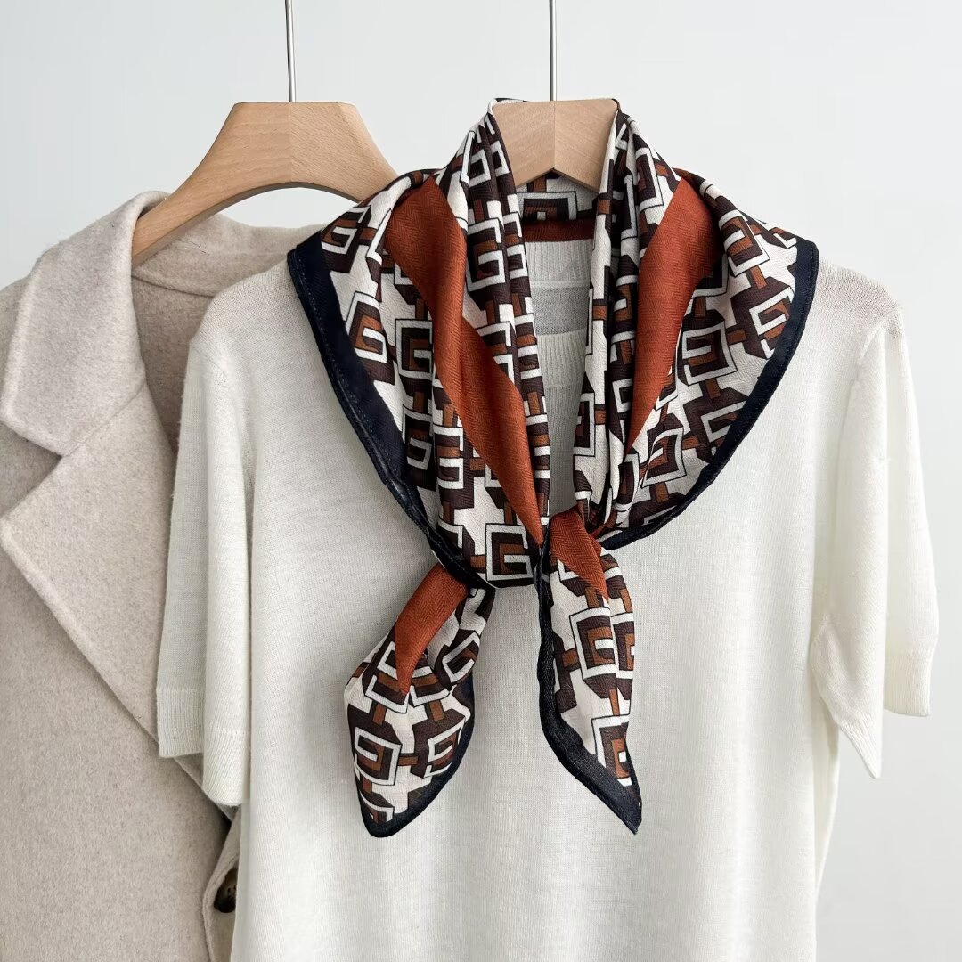70 Velvet Silk Scarf Square Temperament Style Scarf Fashion Item Gift Senior Gift Shirt Cheongsam Scarf details Picture