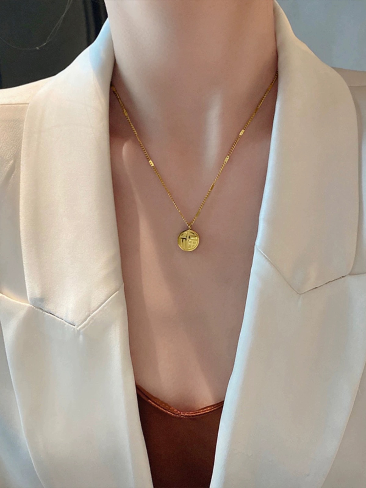 钛钢福字吊坠项链2024年新款女毛衣链秋冬小众轻奢不掉色锁骨链详情图3