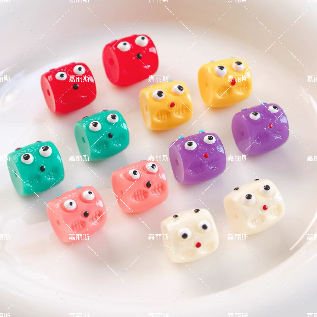 In 2023, Jialis Craft Jewelry Accessories Factory offers direct sales, wholesale and retail of bear-shaped decorative items Specification image