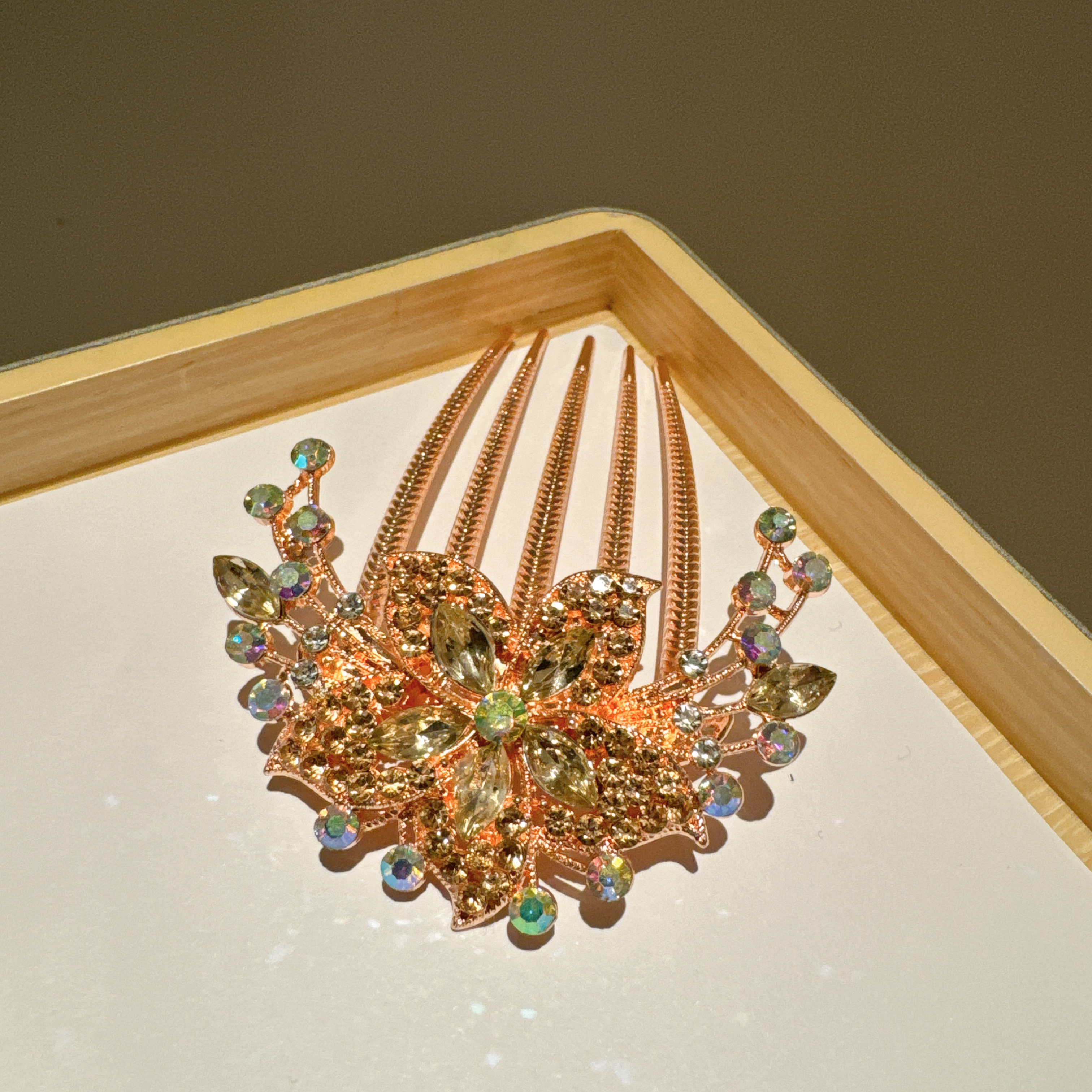 Hair Combs, Hair Clips, Hair Clips, Hair Accessories, Hair Flower Pins, Combs, Crystal Headwear, Alloy Jewelry, Adult And Female Hairpins, Accessories Application Scenario