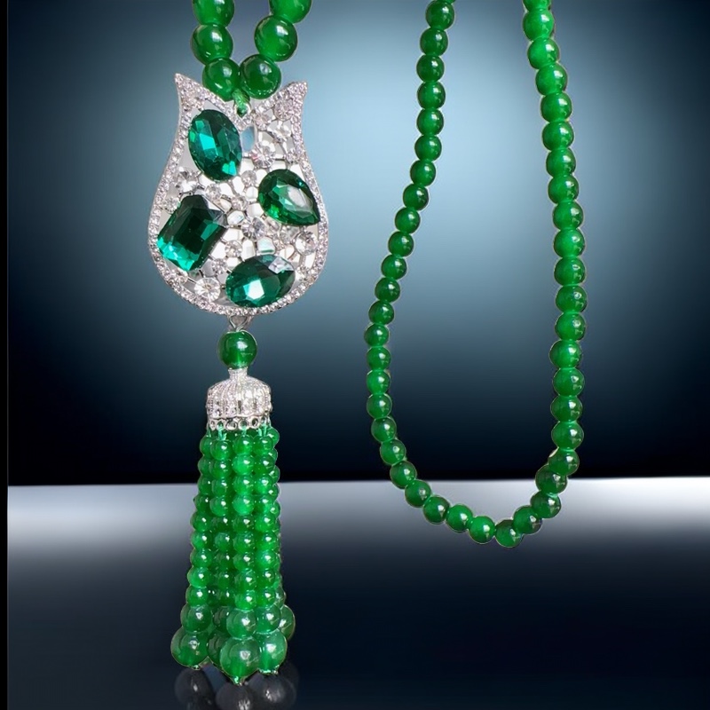 New green long tassel necklace, European and American retro fashion sweater chain, adjustable, cool neck, customizable luxury details Picture