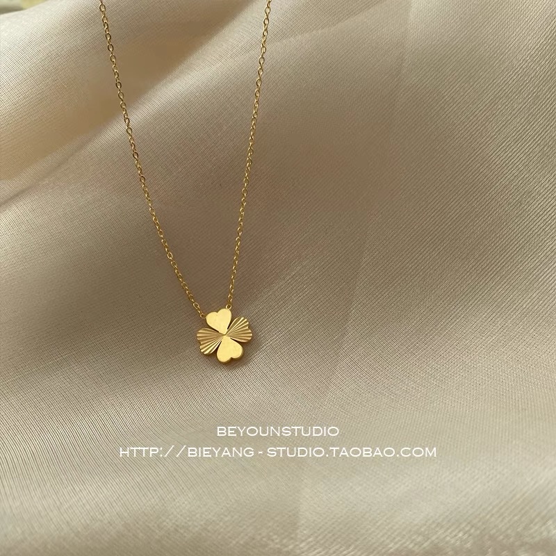 别样E208韩风ins四叶草锁骨链小众设计感爱心好运百搭钛钢项链女项链项链详情图1