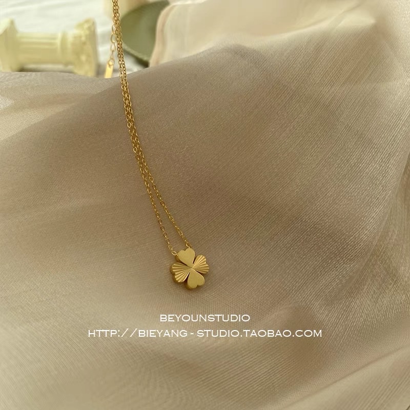 别样E208韩风ins四叶草锁骨链小众设计感爱心好运百搭钛钢项链女项链项链产品图