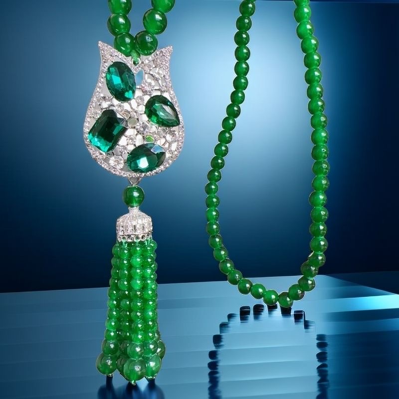 New green long tassel necklace, European and American retro fashion sweater chain, adjustable, cool neck, customizable luxury Specification image