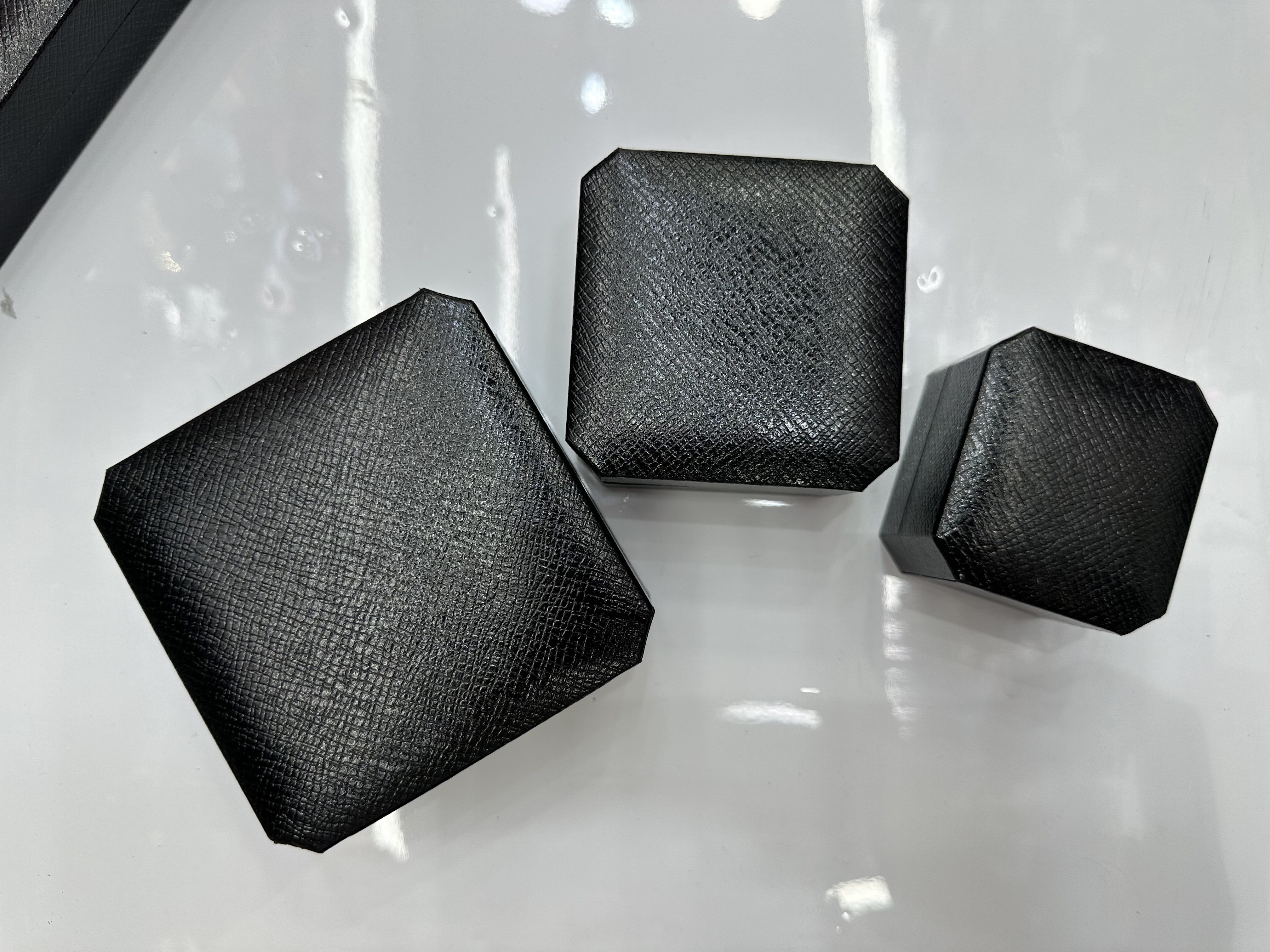 高档皮革饰品盒项链盒耳钉盒黑色展示盒详情图4