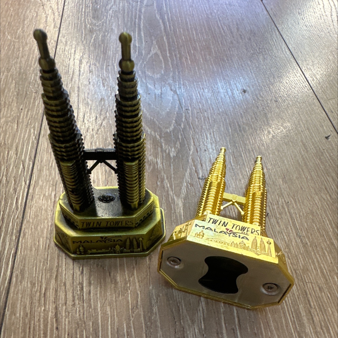 金属工艺品实物图