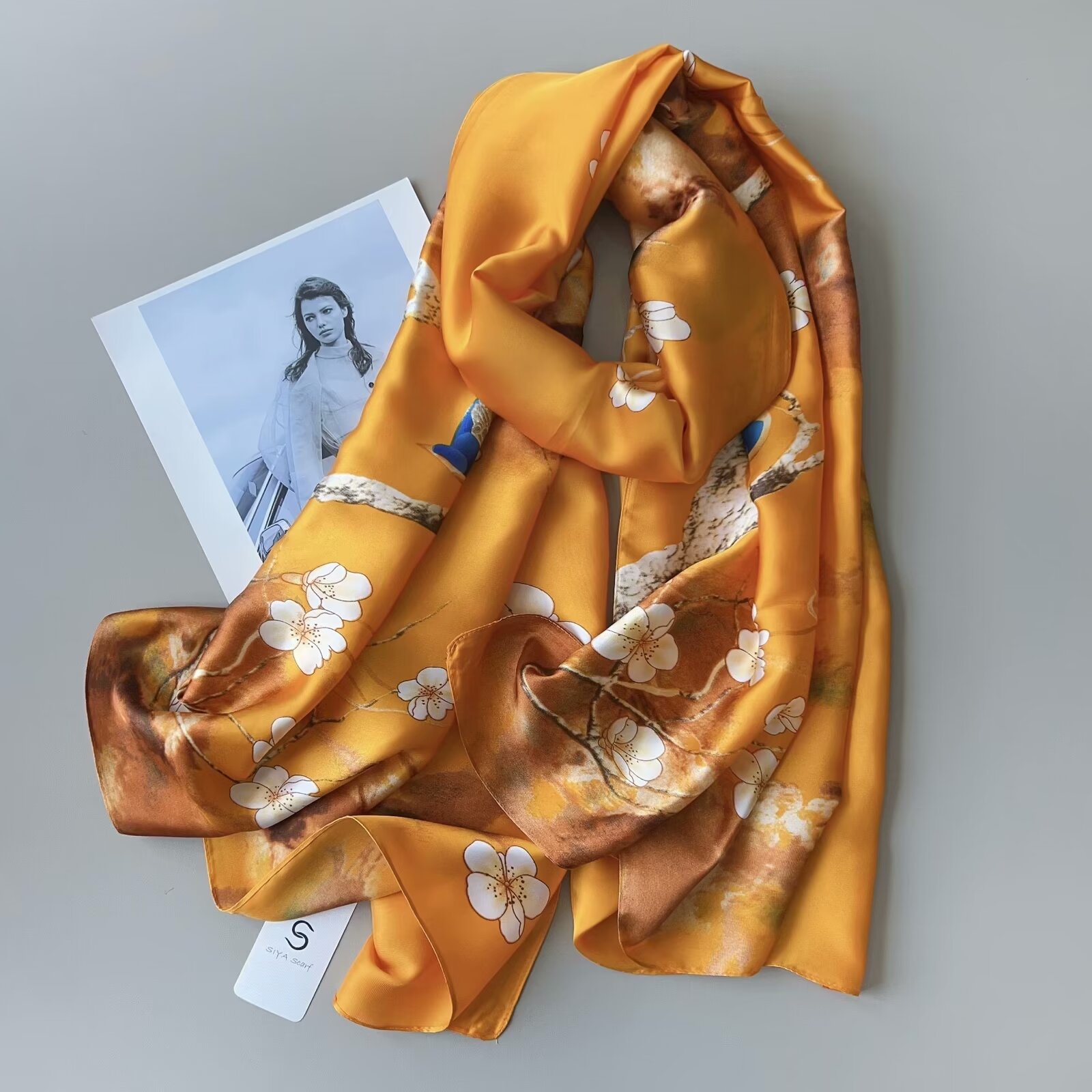 High-Grade Brocade Silk Scarf Elegant High-Grade Long Towel With Fashion Sunblock Beach Towel Air Conditioning Shawl Item Picture