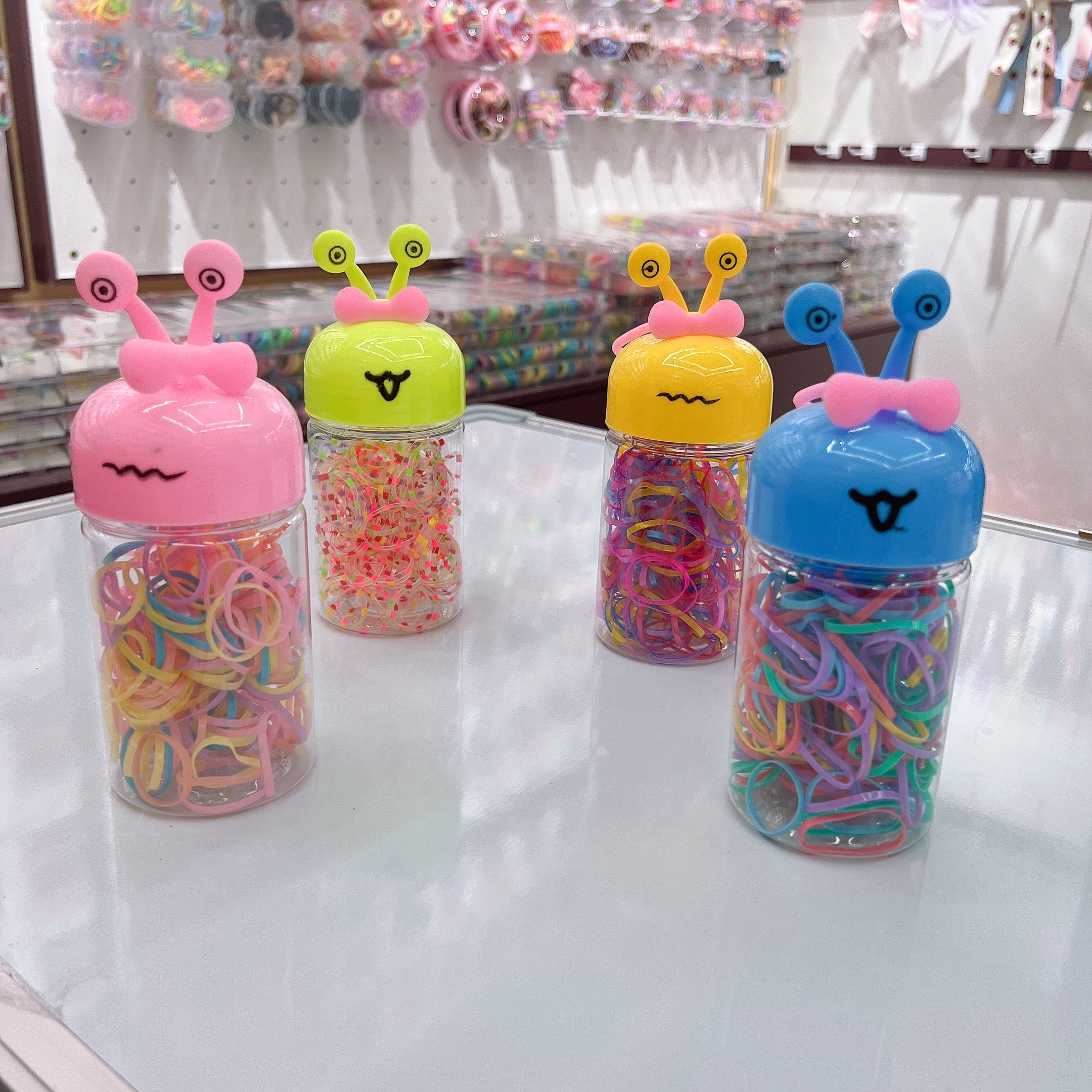 Baby's colorful box-packed high-elasticity hair band, strong and unbreakable disposable rubber band Application Scenario