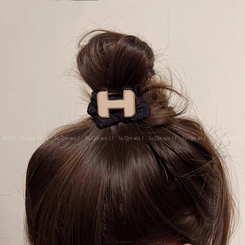 简约珍珠头绳字母大肠发圈高弹力耐用皮筋女扎头高端马尾发绳发饰详情图1