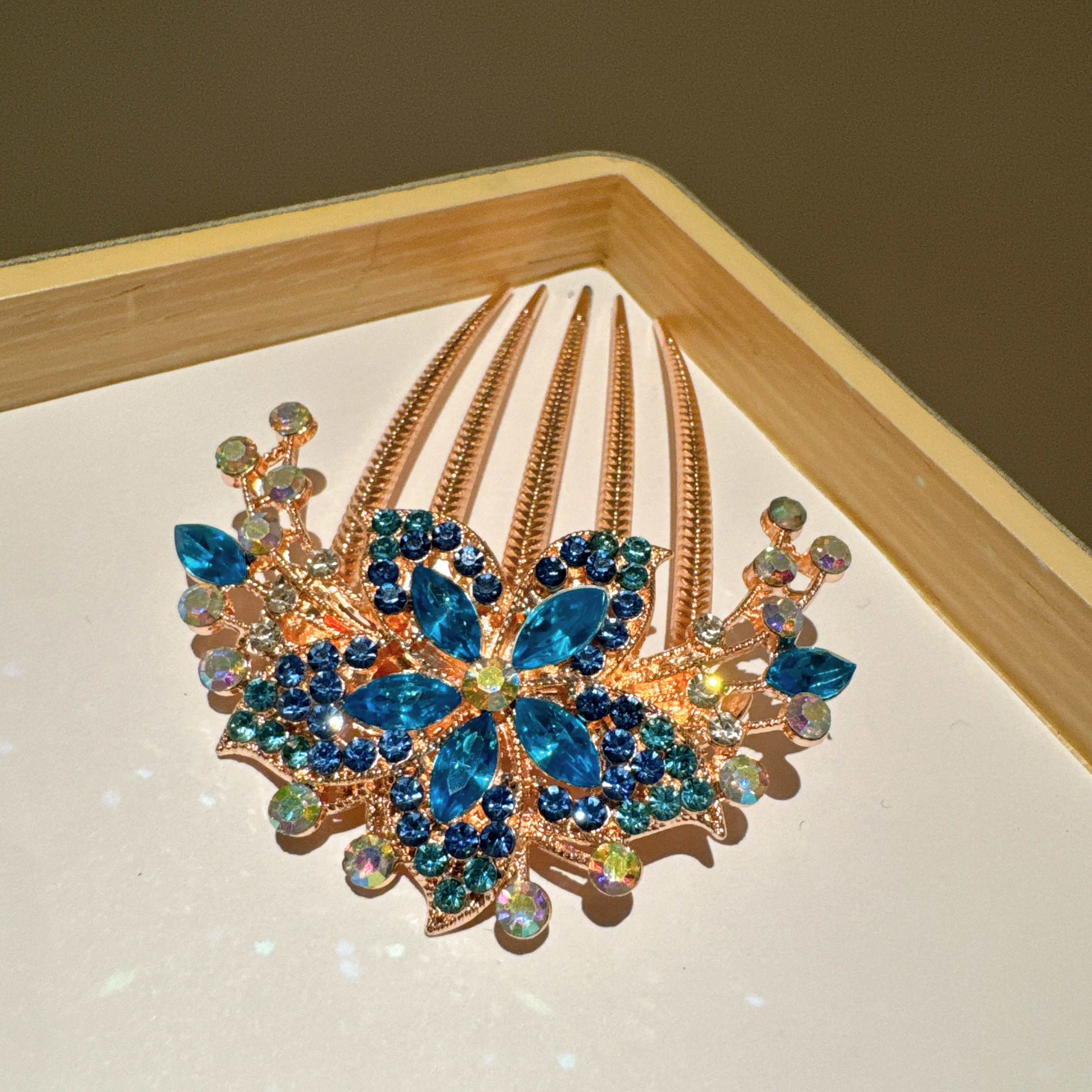 Hair Combs, Hair Clips, Hair Clips, Hair Accessories, Hair Flower Pins, Combs, Crystal Headwear, Alloy Jewelry, Adult And Female Hairpins, Accessories Item Picture
