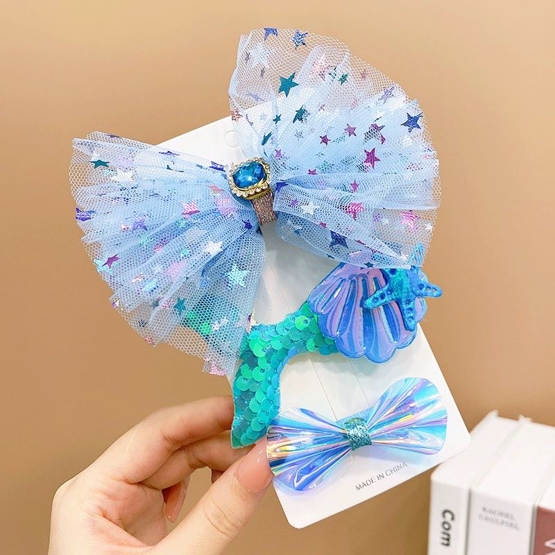 A sweet and cute three-piece blue cartoon girl hair clip set Item Picture