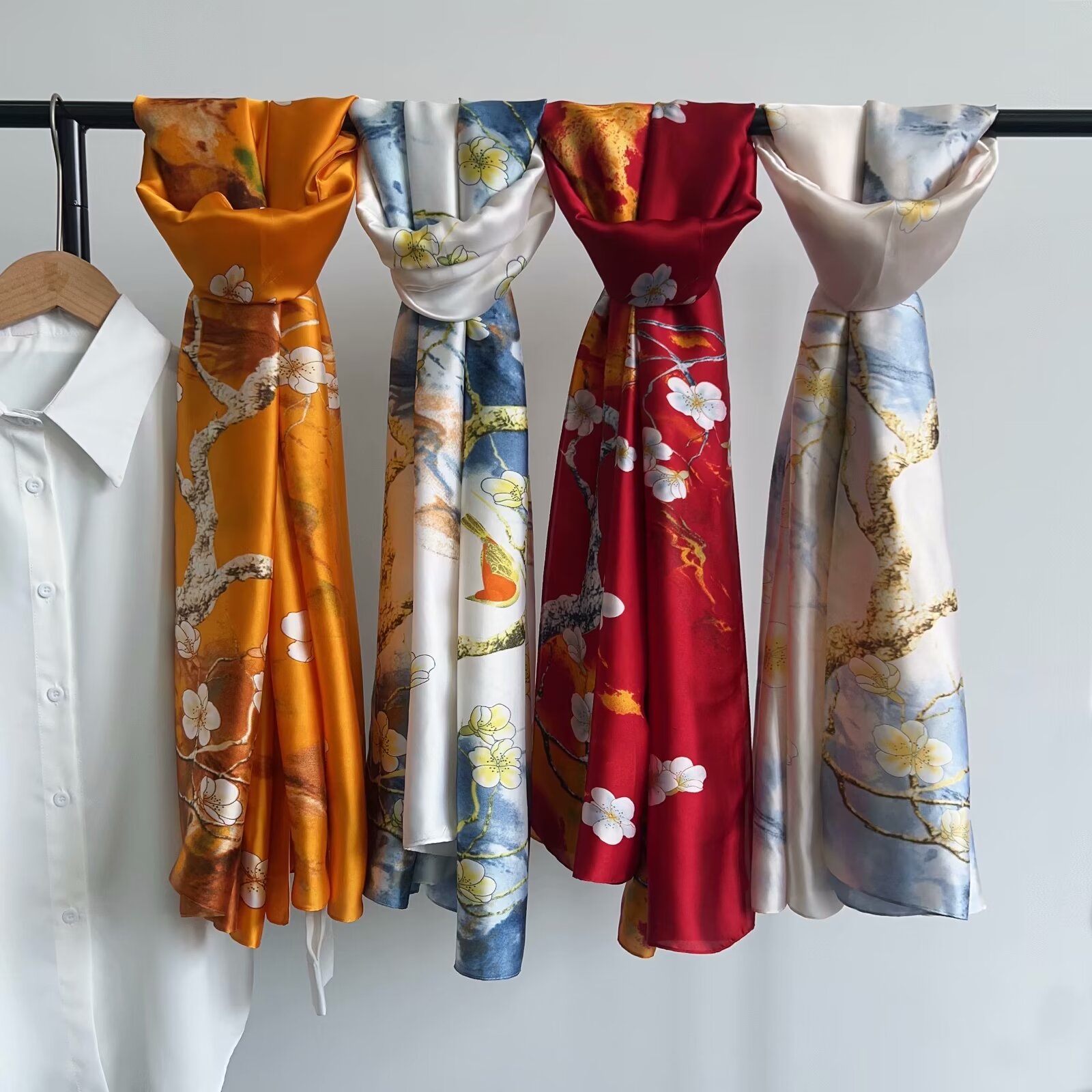 High-Grade Brocade Silk Scarf Elegant High-Grade Long Towel With Fashion Sunblock Beach Towel Air Conditioning Shawl Application Scenario