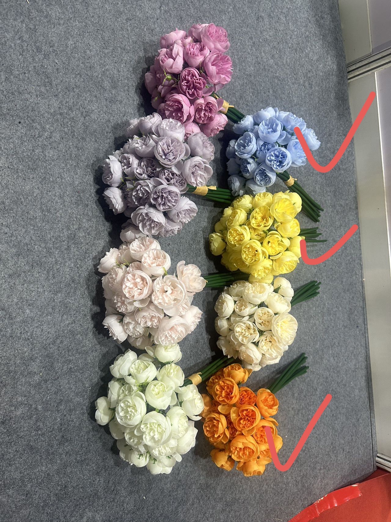 假花塑料花装饰品 仿真花把束玫瑰假花塑料花婚庆花塑胶花婚庆塑料花绢花雪柳花详情图5