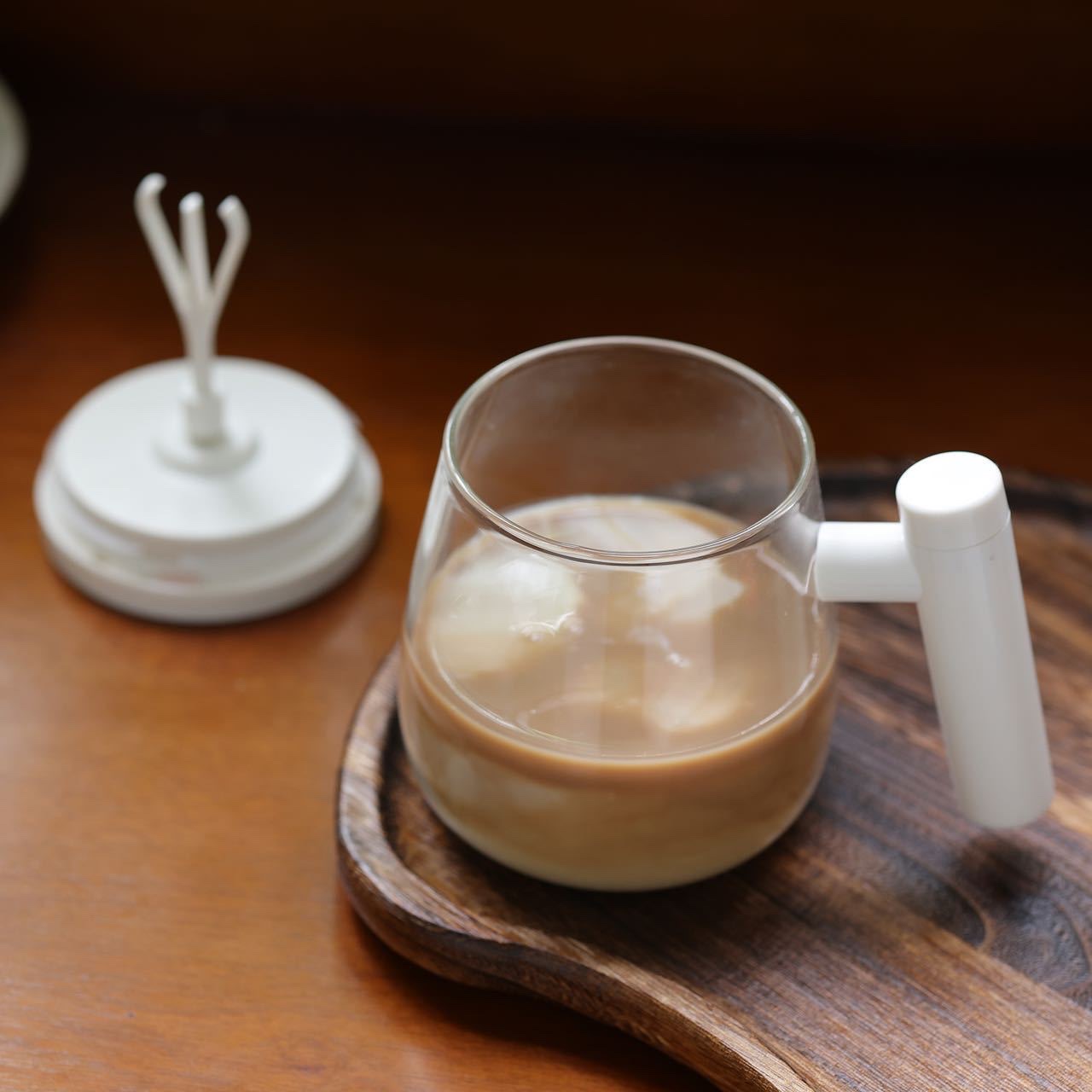 Electric stirring stick, stirring cup, coffee and milk tea stirring spoon, egg beater, glass cup, soy milk milkshake, chicken tail cocktail bar Specification image