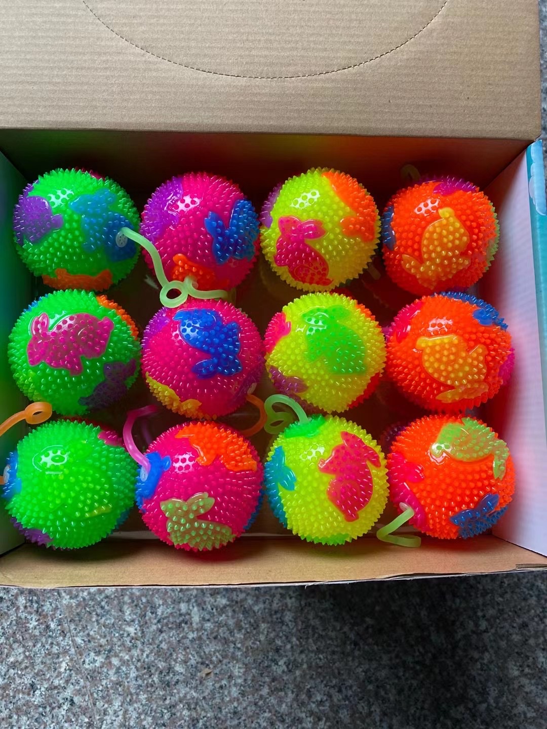 6.5按摩球 哨子球 发光儿童玩具发光玩具地摊摆摊玩具详情图12